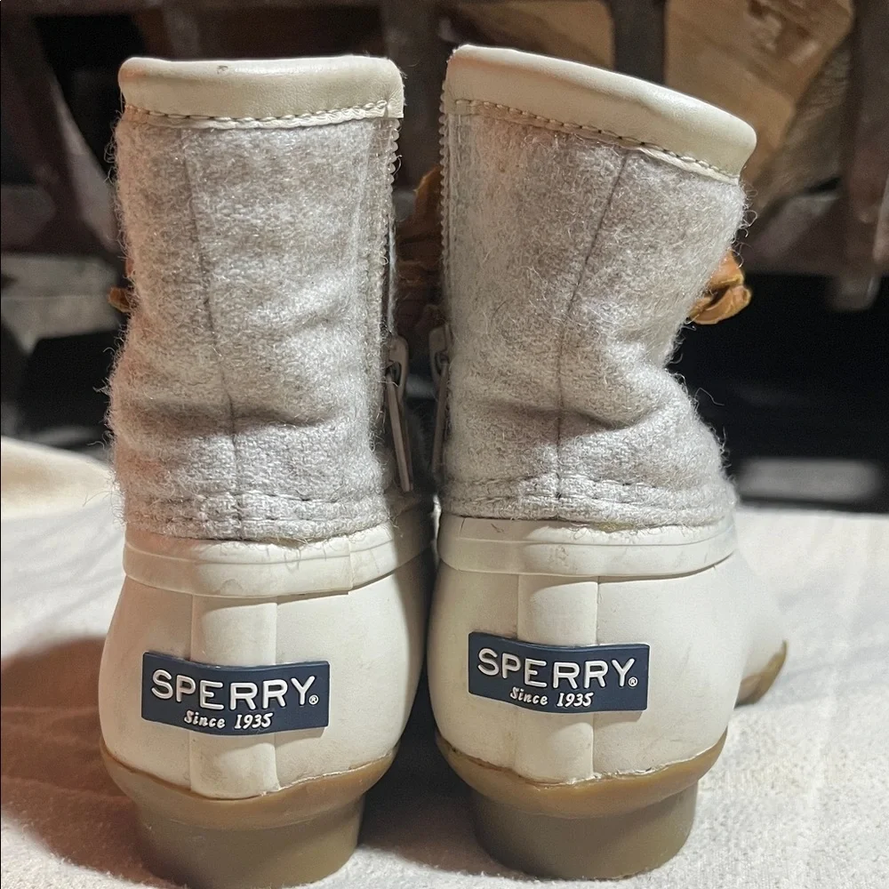 Sperry Kids White and Tan Boots